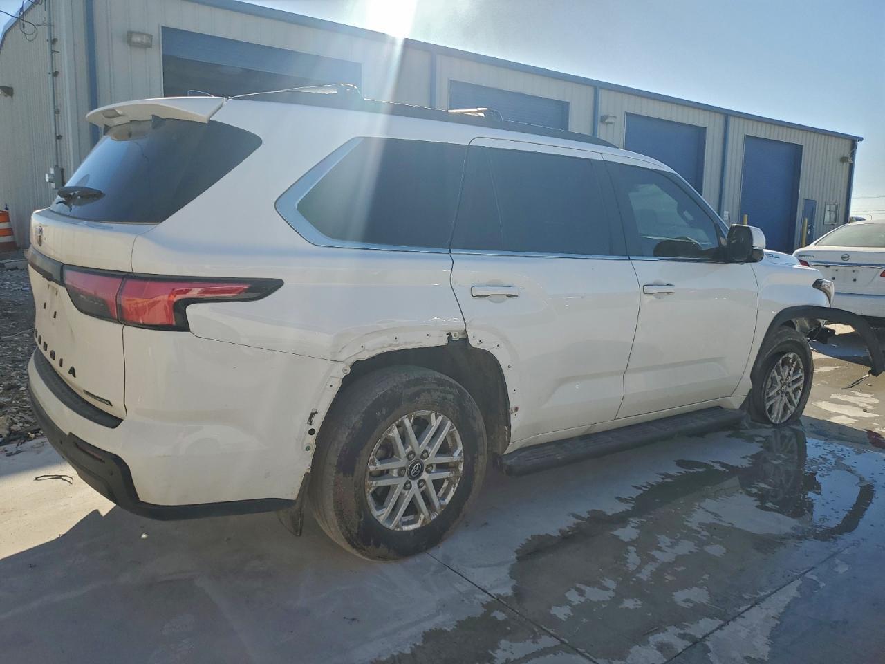 Toyota Sequoia Sr5 Image 12