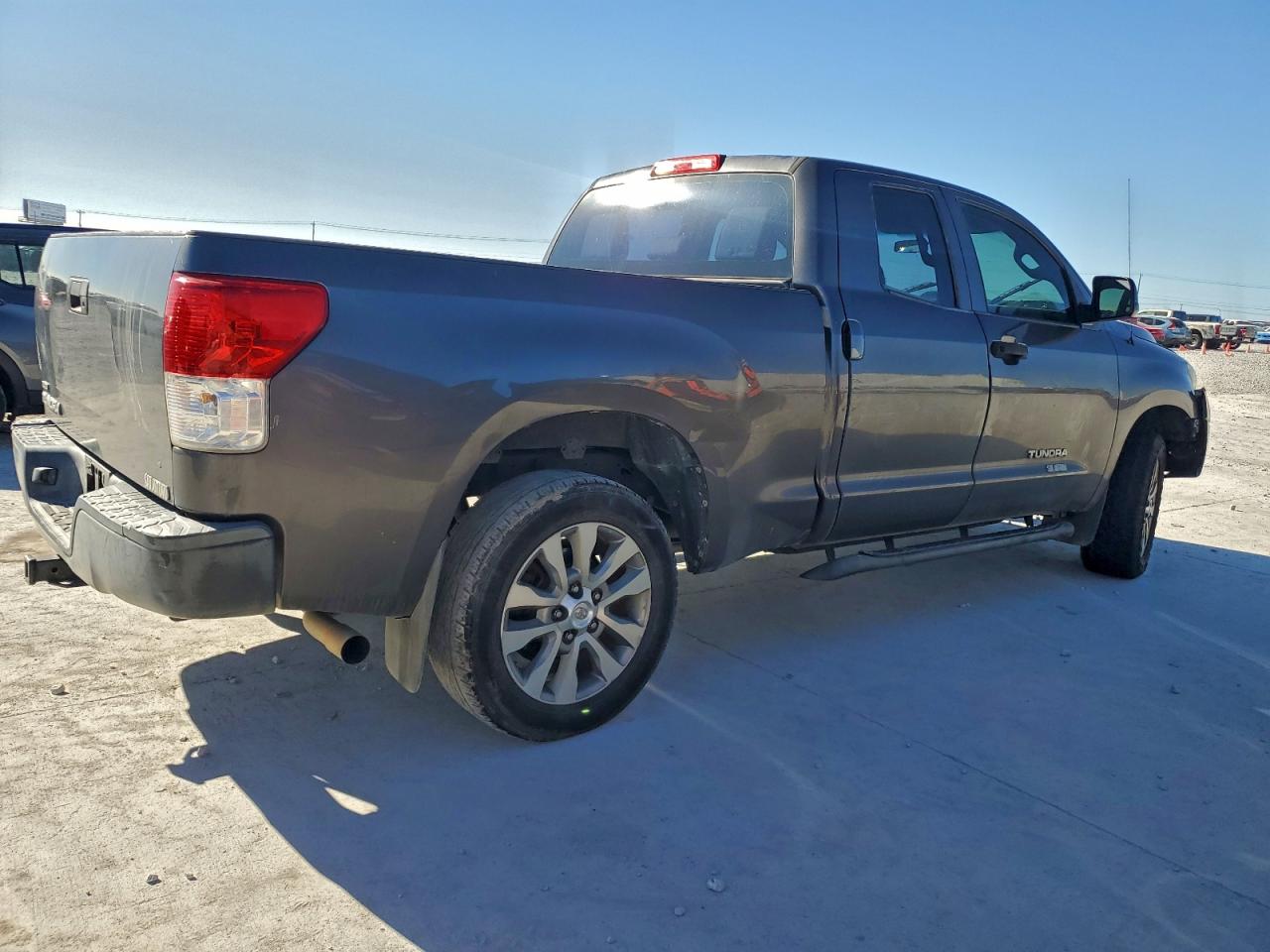 Toyota Tundra Double Cab Sr5 Image 2