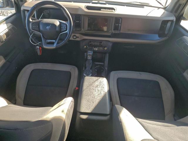 Ford Bronco Base Image 11