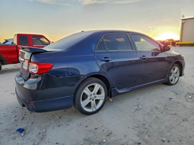 Toyota Corolla Base Image 6