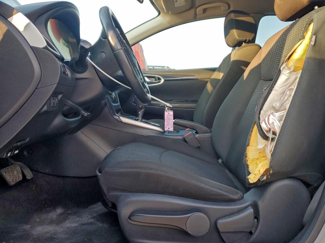 Nissan Sentra S Image 6