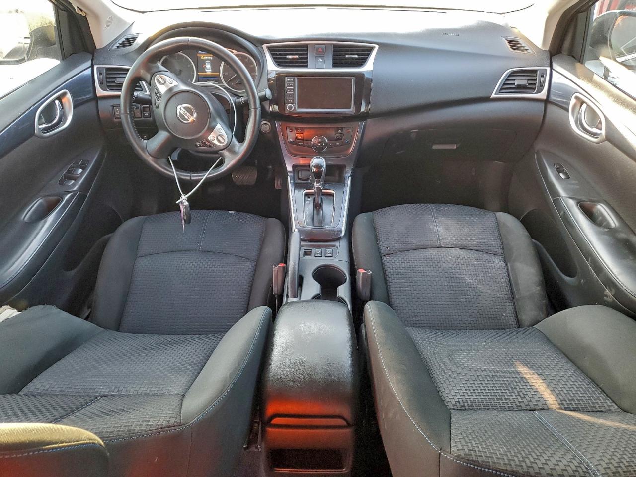 Nissan Sentra S Image 3