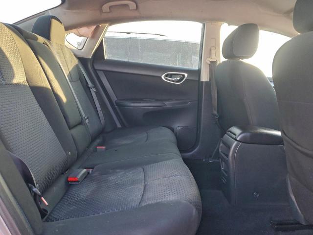 Nissan Sentra S Image 7