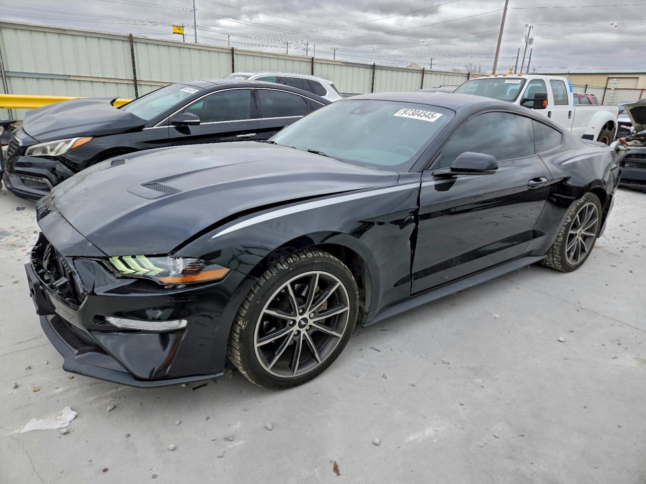 Ford Mustang Image 1