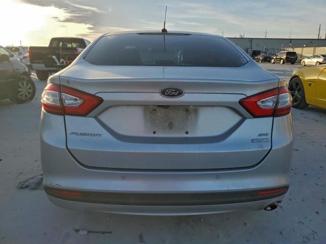 Ford Fusion Se Image 6