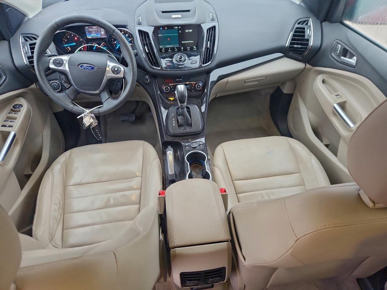 Ford Escape Titanium Image 13