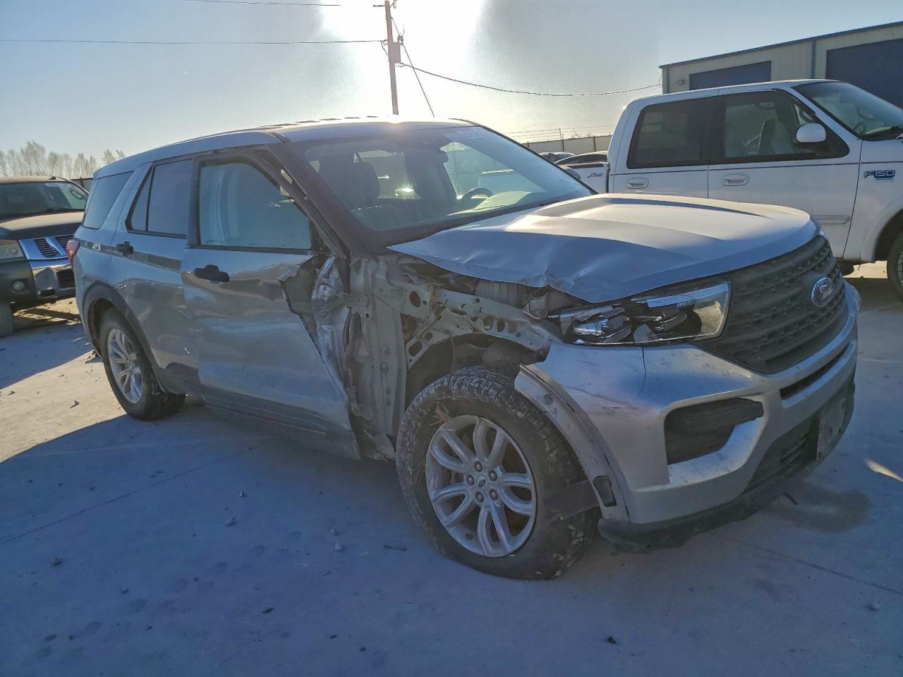 Ford Explorer Image 6