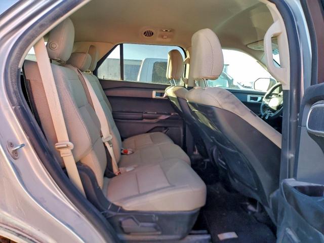 Ford Explorer Image 14