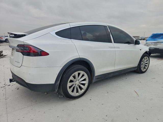 Tesla Model X Image 4