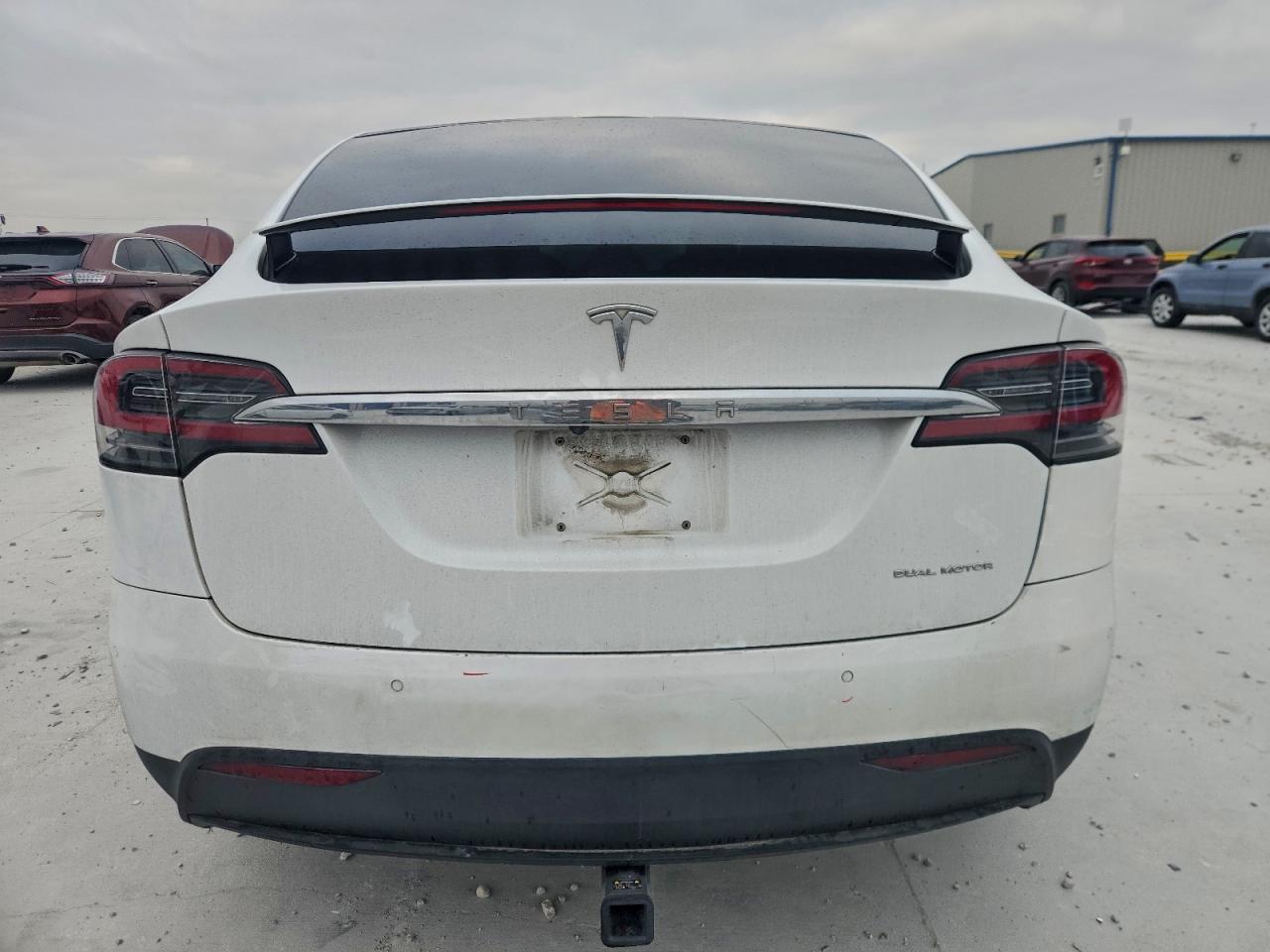 Tesla Model X Image 2