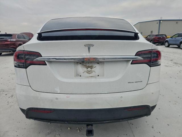 Tesla Model X Image 2