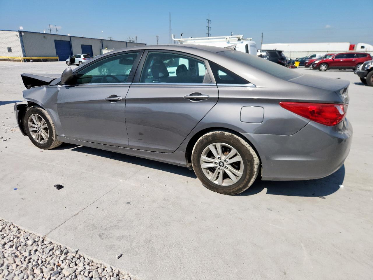 Hyundai SONATA Gls Image 2
