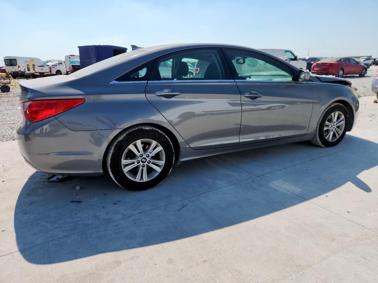 Hyundai SONATA Gls Image 12