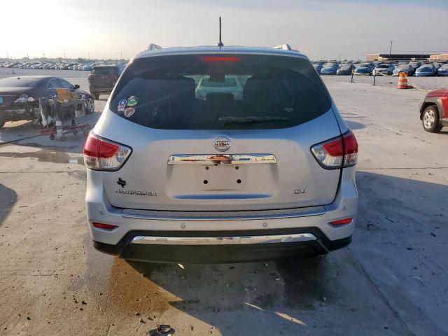 Nissan Pathfinder S Image 4