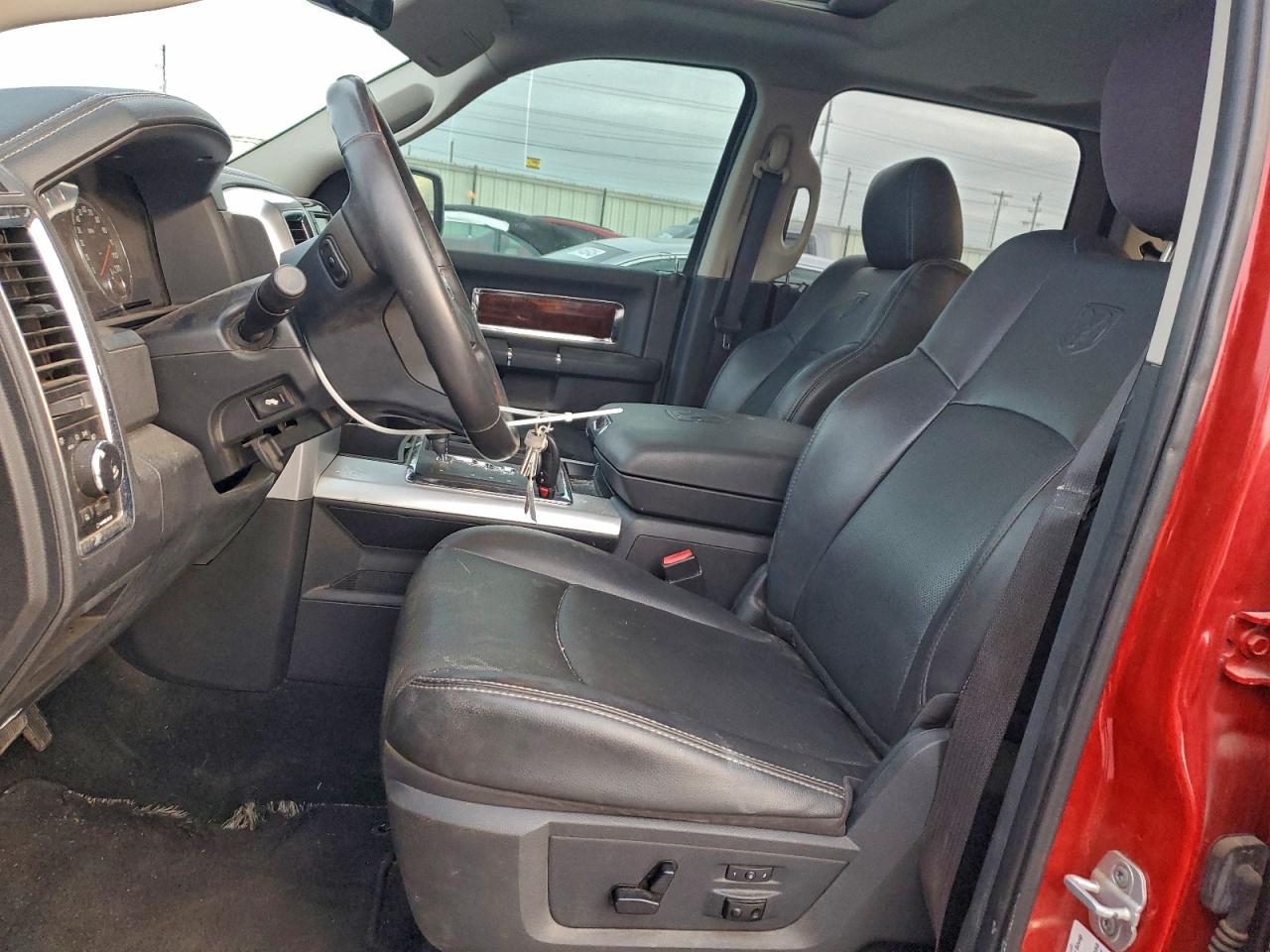 Dodge Ram 1500 Laramie Image 13