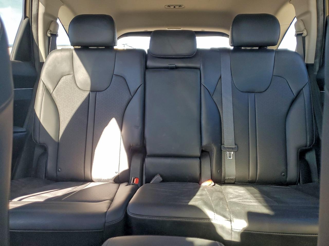 Kia Sorento S Image 2