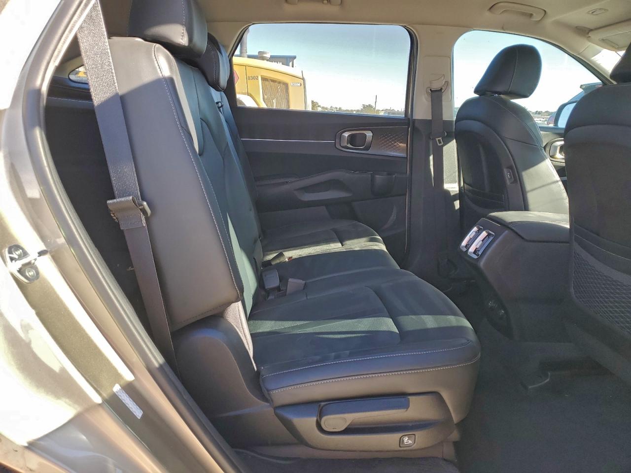 Kia Sorento S Image 6