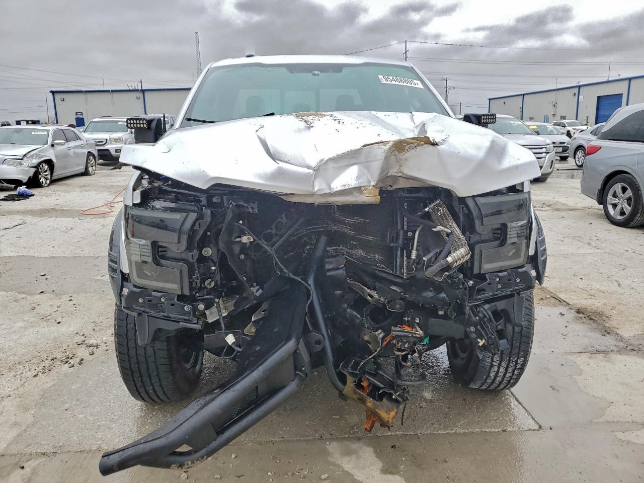 Ford F-150 Supercrew Image 4