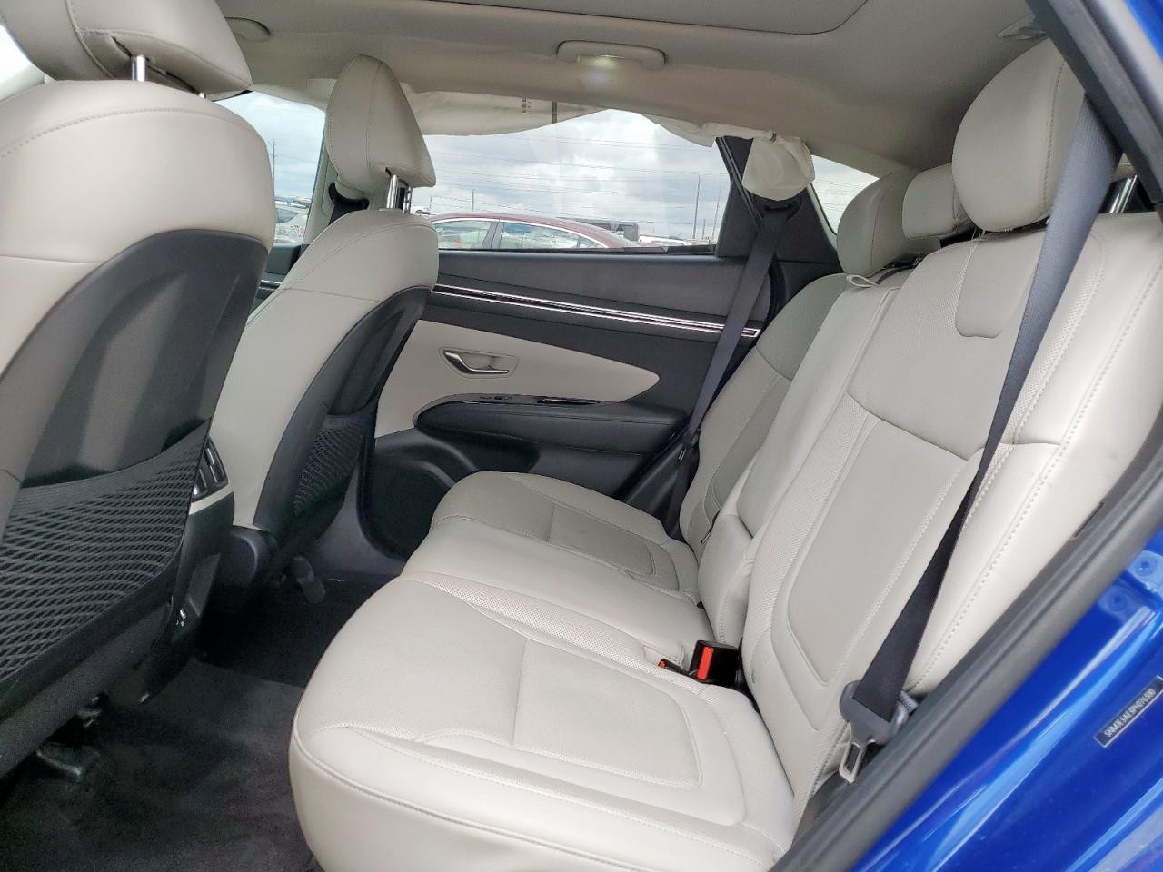 Hyundai TUCSON Limited Image 8