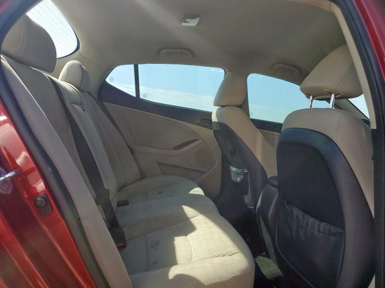 Kia Optima Lx Image 9