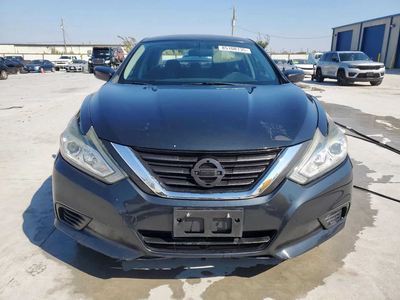 Nissan Altima 2.5 Image 4