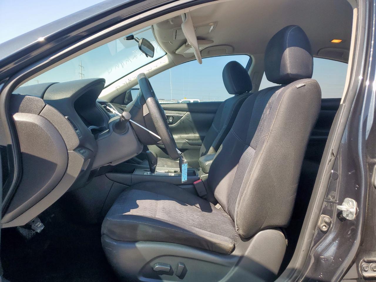 Nissan Altima 2.5 Image 6