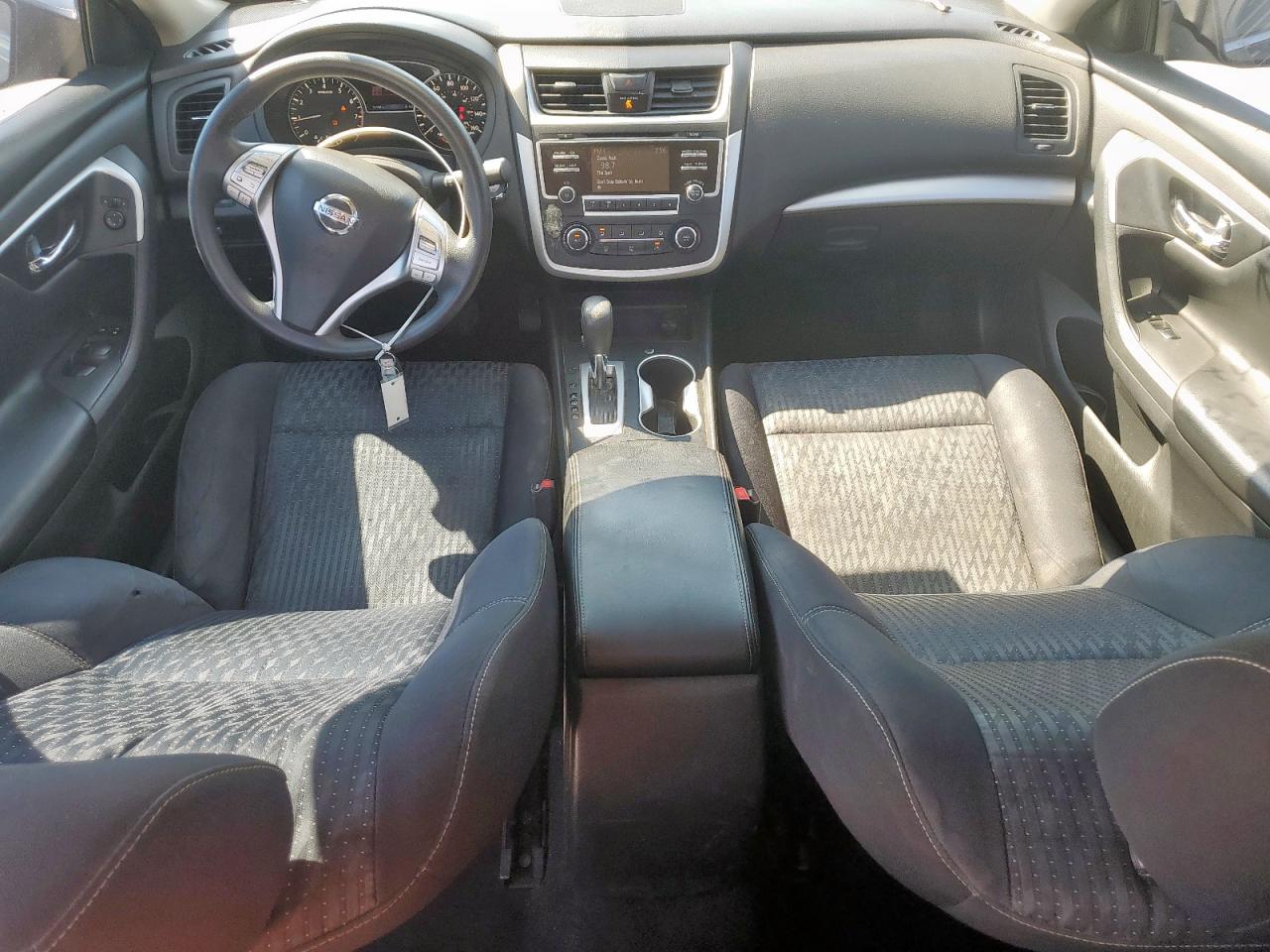 Nissan Altima 2.5 Image 9