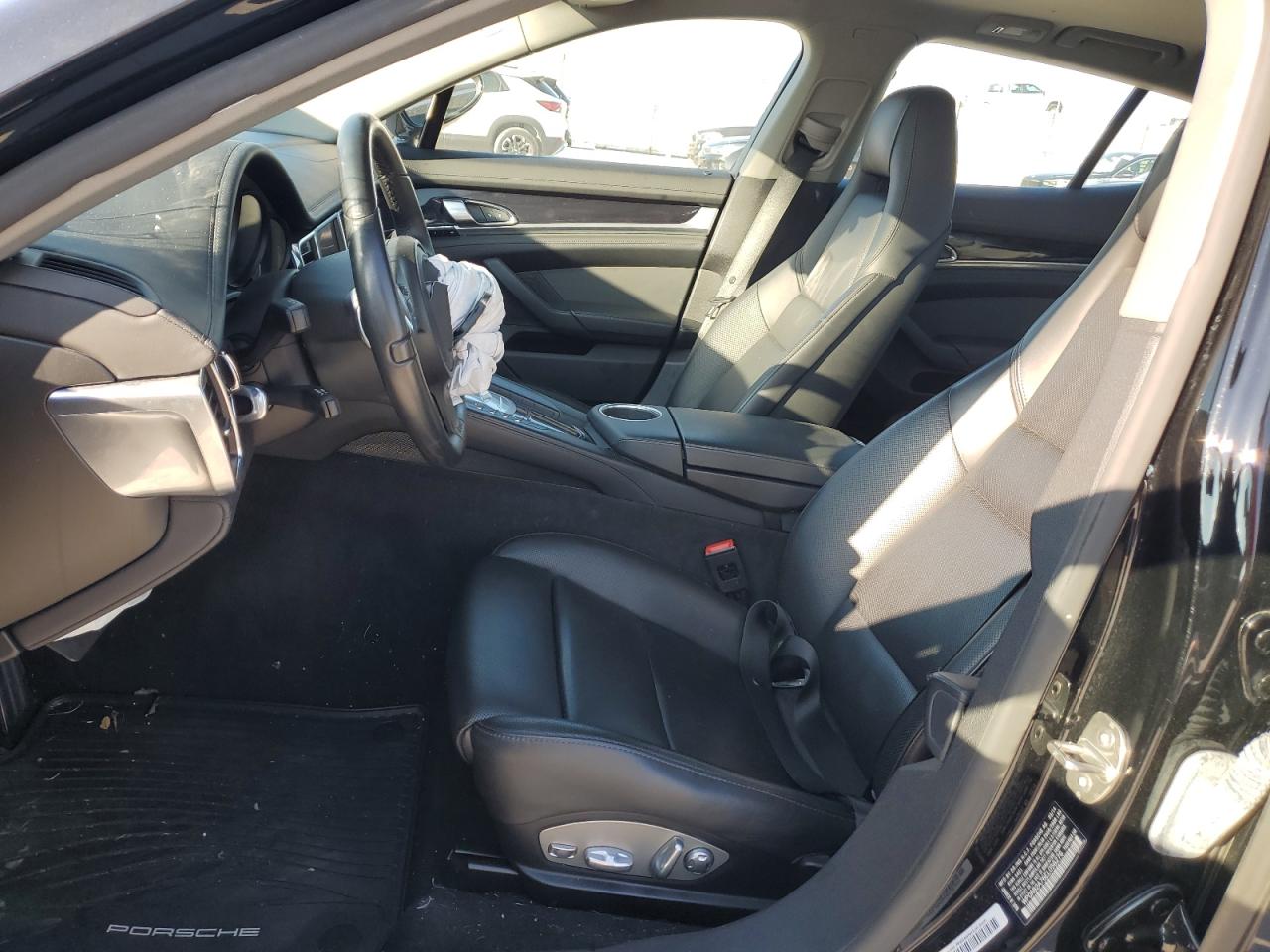 Porsche Panamera S Image 13