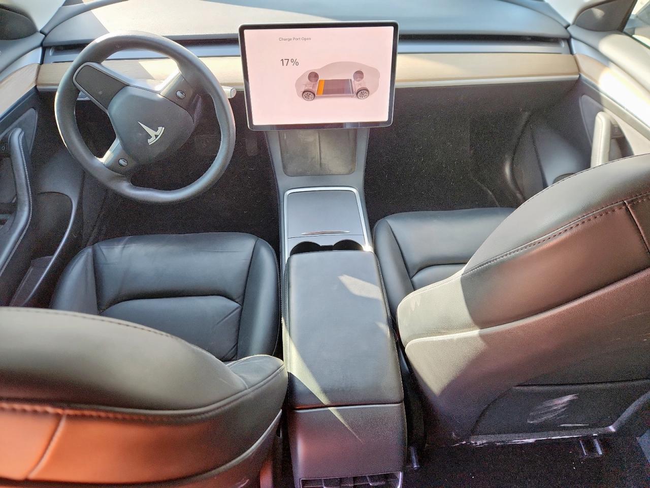 Tesla Model 3 Image 10