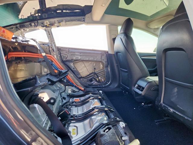 Tesla Model 3 Image 2