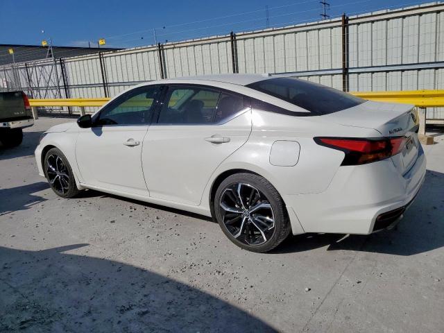 Nissan Altima Sr Image 2