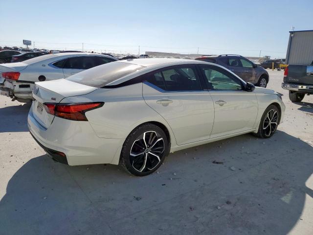 Nissan Altima Sr Image 10