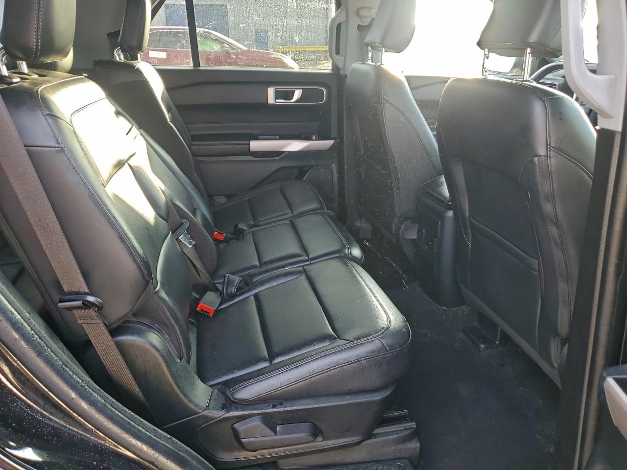 Ford Explorer Xlt Image 9