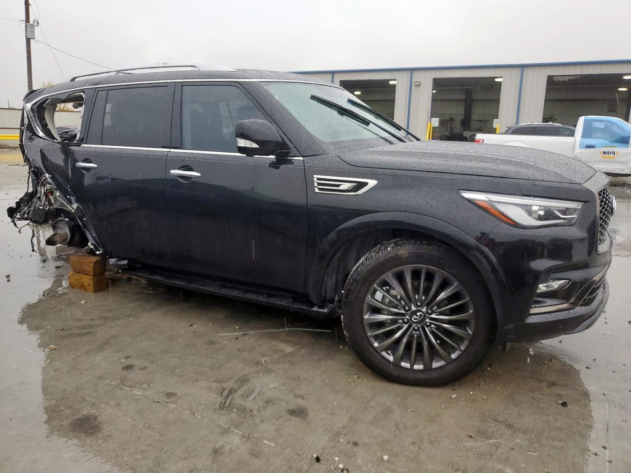 INFINITI Qx Luxe Image 9