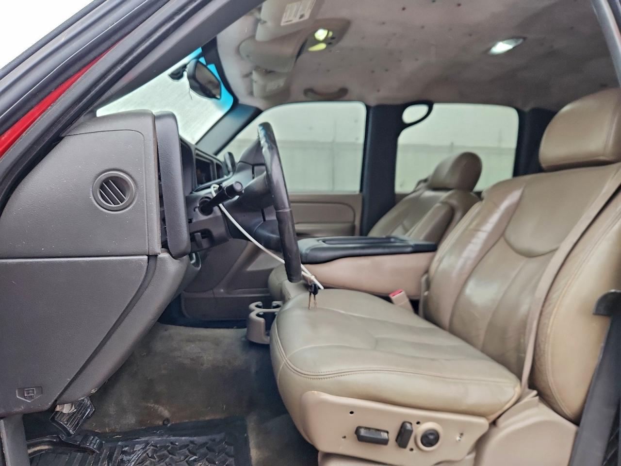 Chevrolet Silverado C1500 Image 5