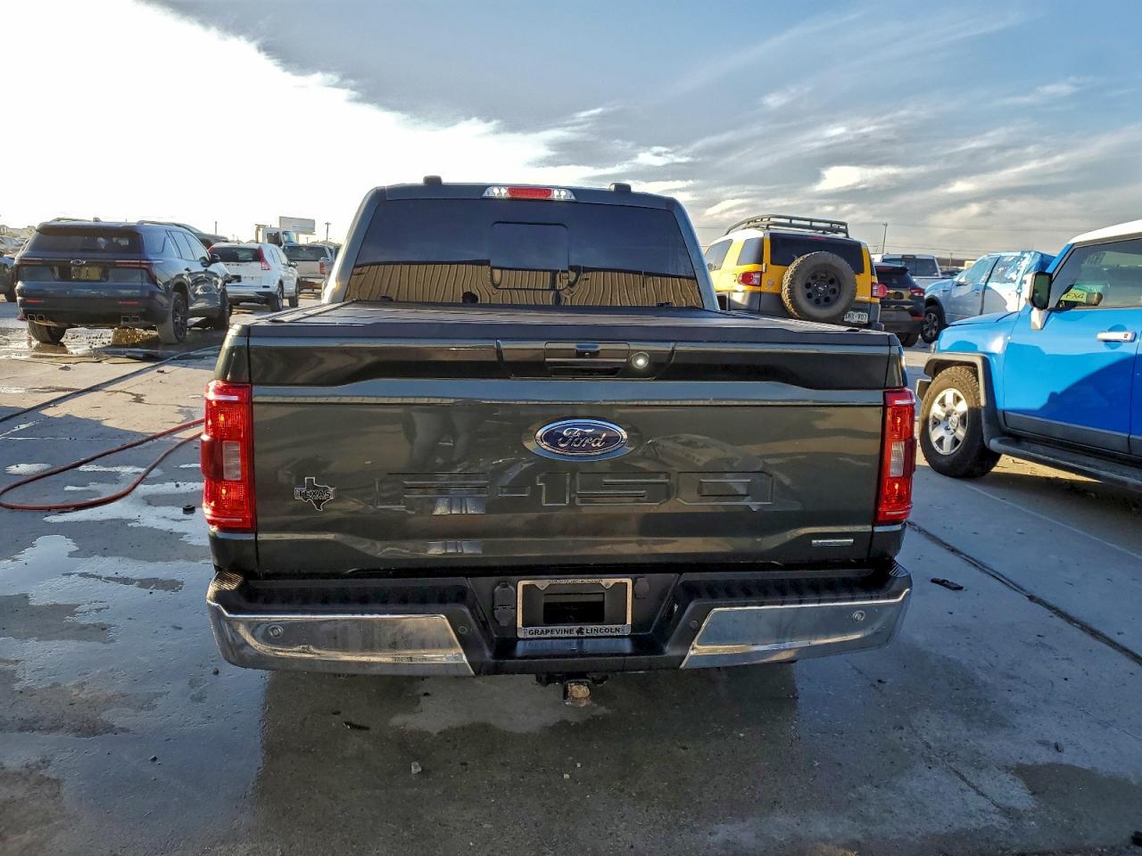Ford F-150 Supercrew Image 4