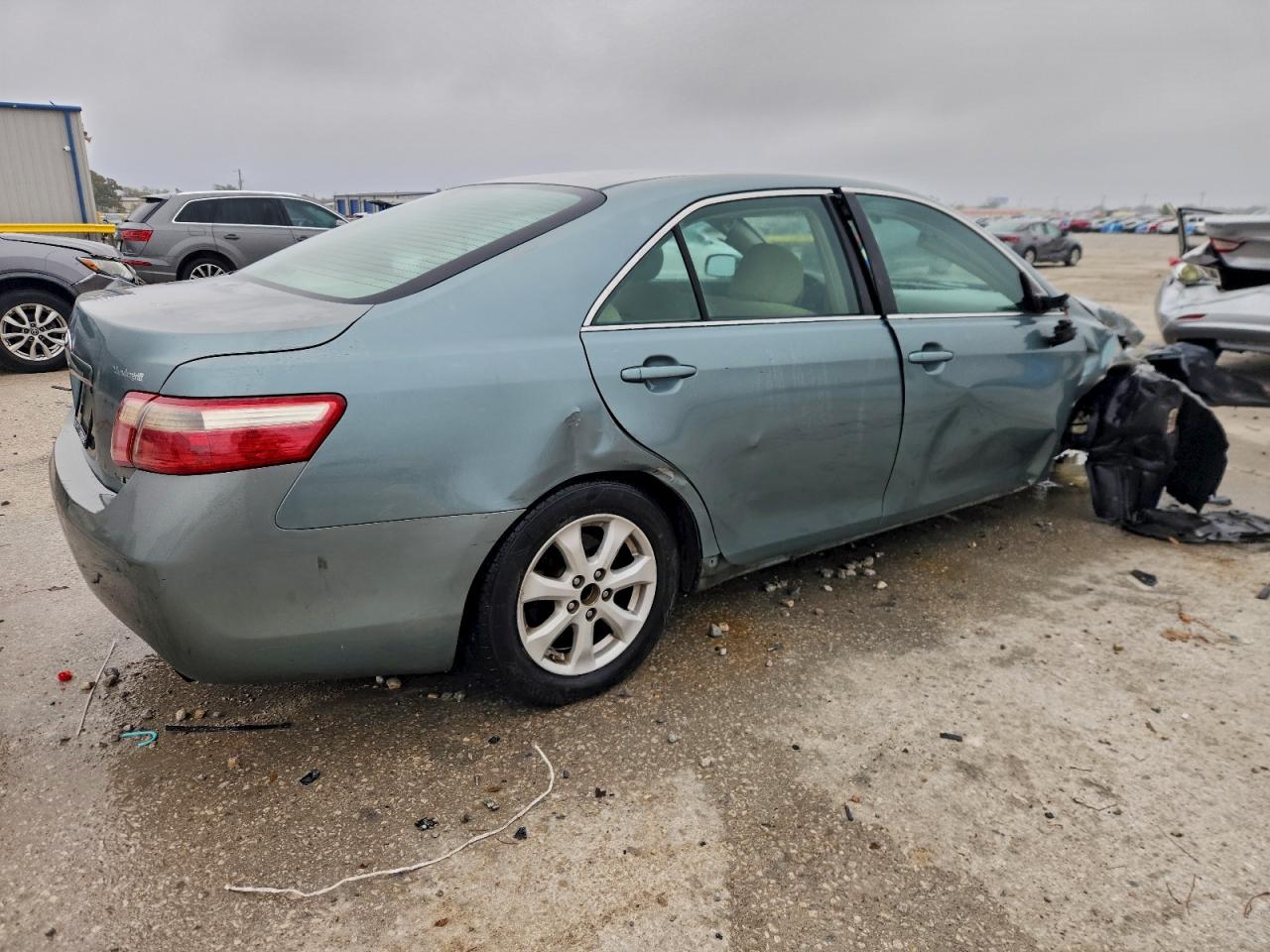 Toyota Camry Ce Image 3