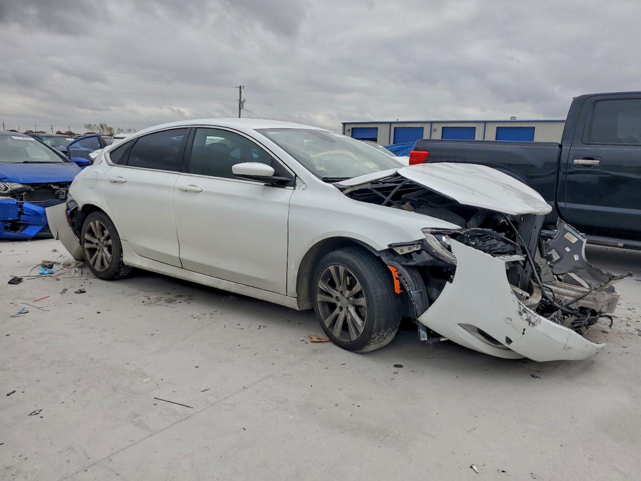 Chrysler 200 Limited Image 10