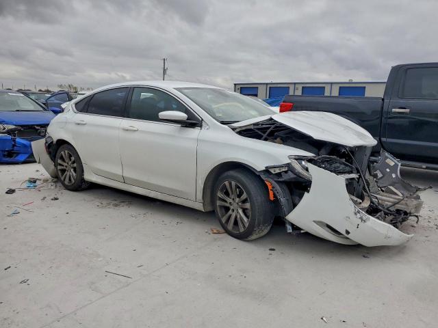 Chrysler 200 Limited Image 10