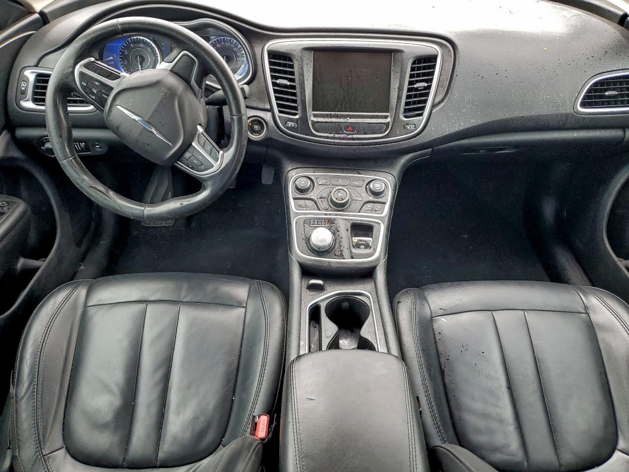 Chrysler 200 Limited Image 3