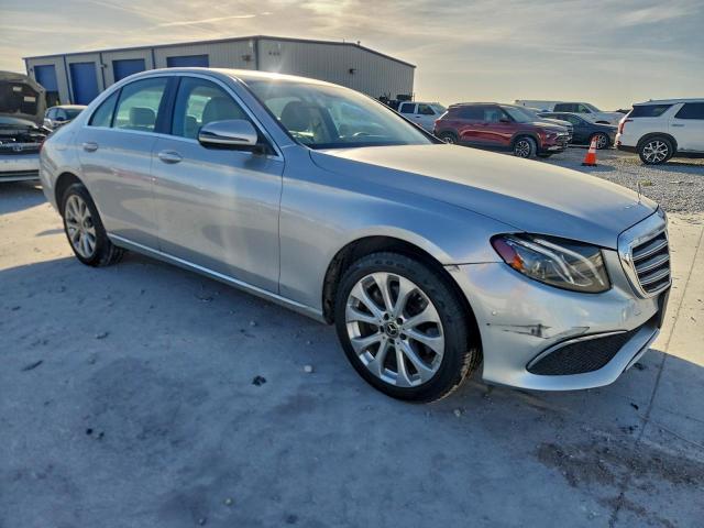 Mercedes-Benz E-Class 300 4matic Image 7