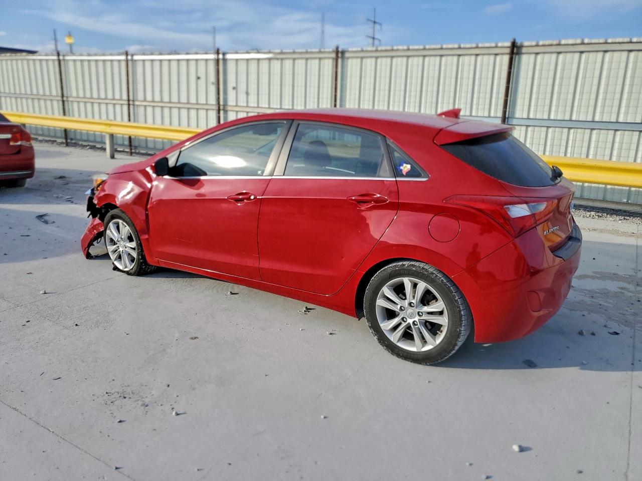 Hyundai ELANTRA Image 2