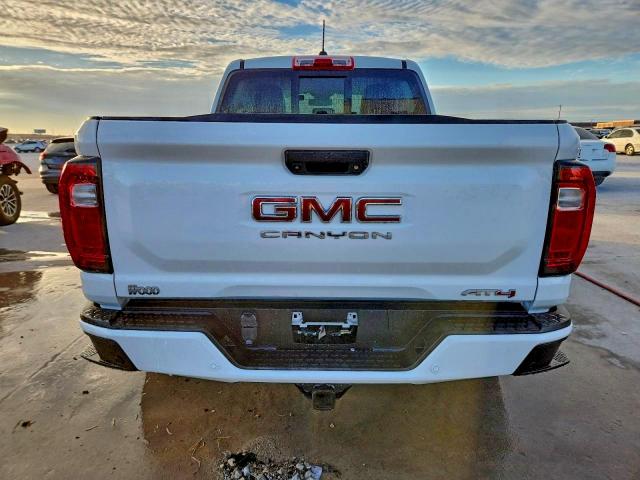 GMC Canyon At4 Image 5