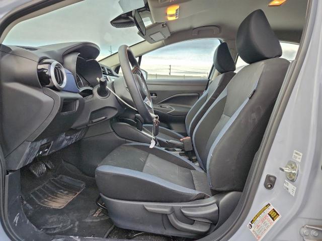 Nissan Versa Sv Image 12