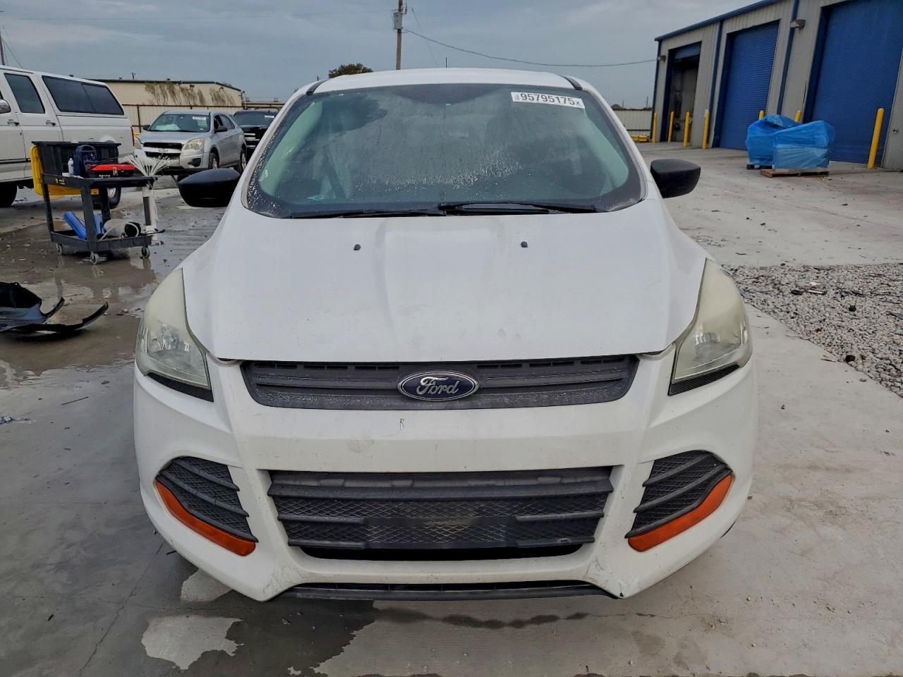 Ford Escape S Image 10