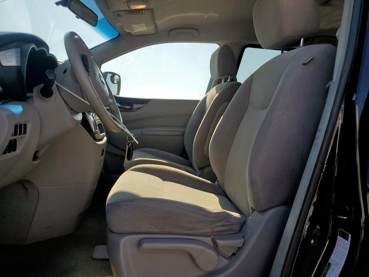 Nissan Quest S Image 3