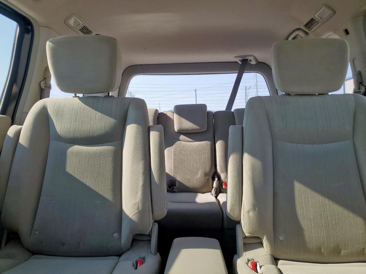 Nissan Quest S Image 4