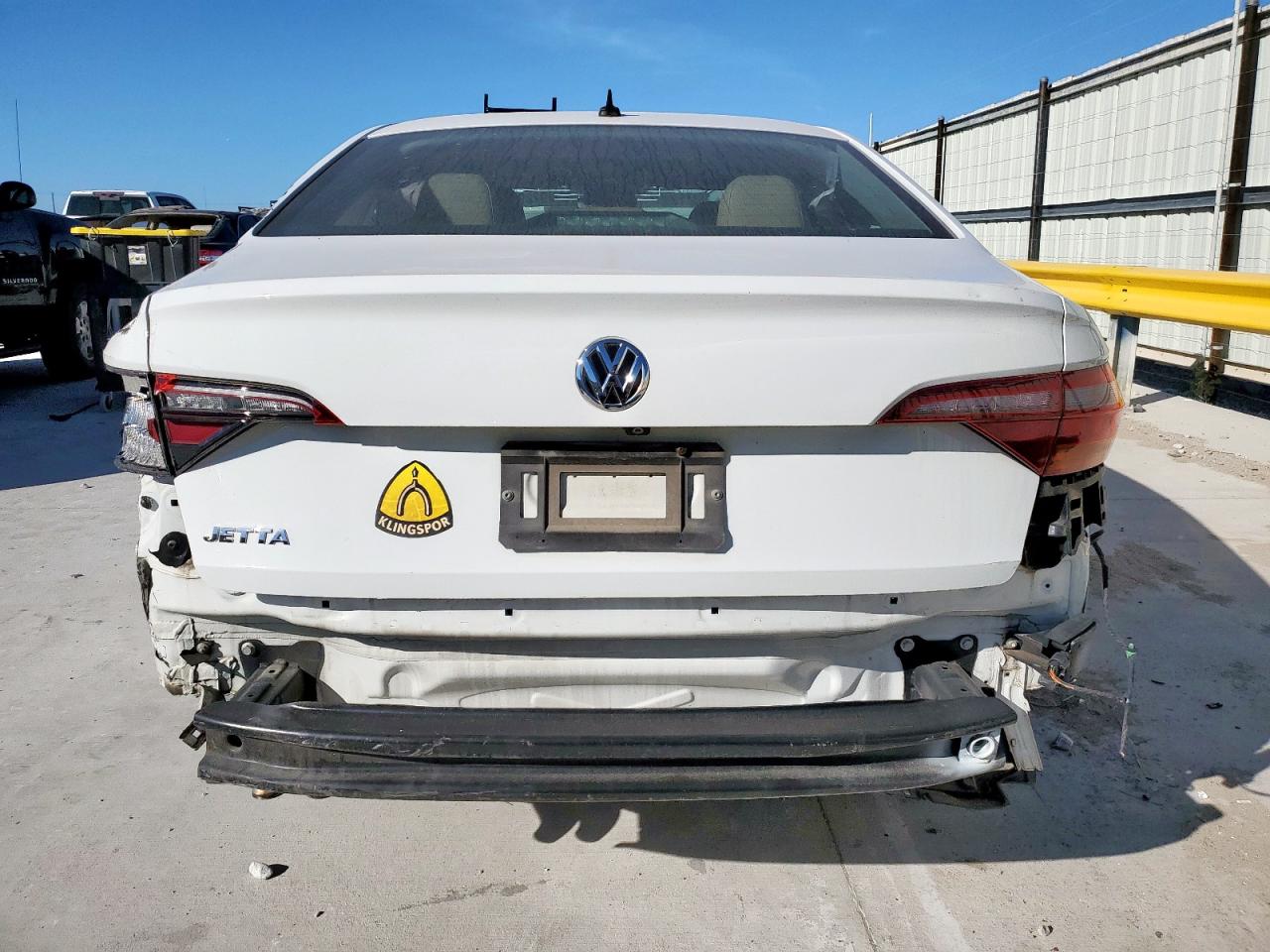 Volkswagen Jetta S Image 7