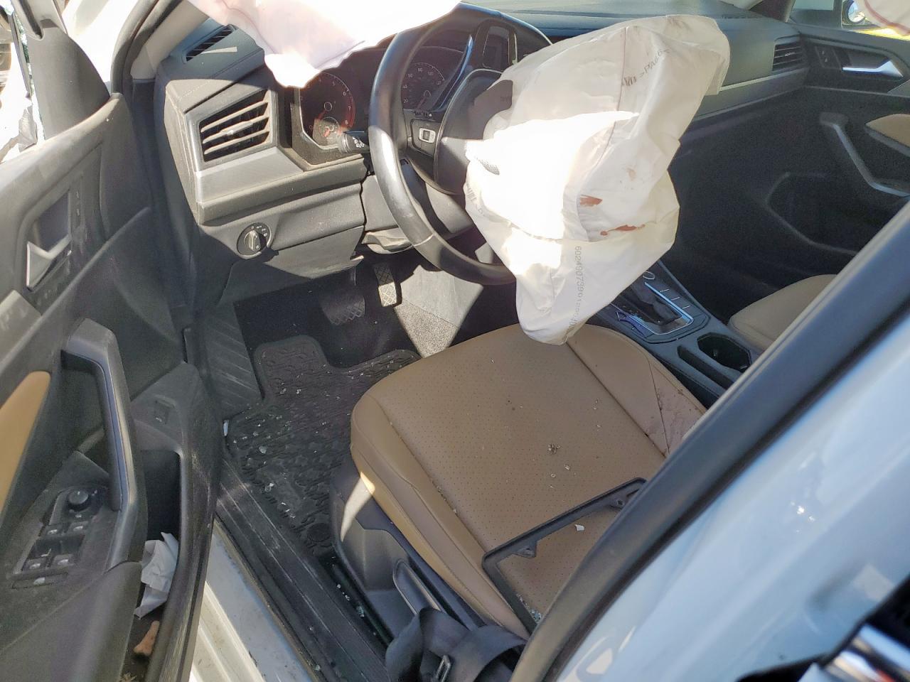 Volkswagen Jetta S Image 2