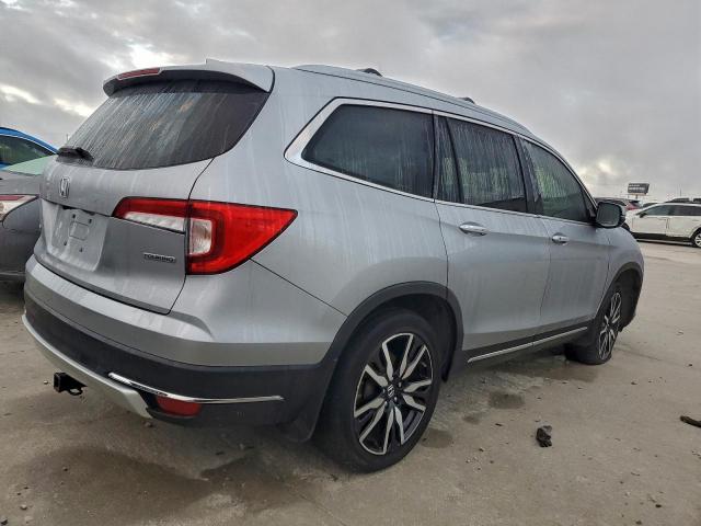 Honda Pilot Touring Image 2